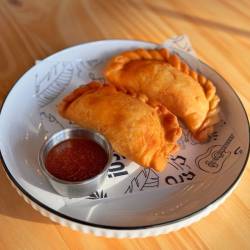 G. Empanadas de Vaca Frita